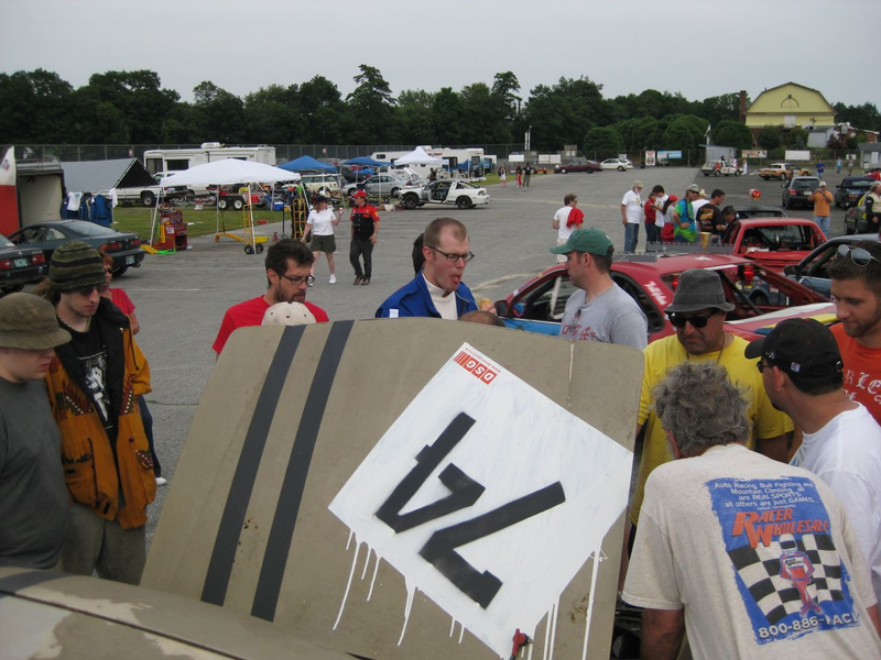 Illustration for article titled The 24 Hours Of LeMons New England 2009 Über Gallery, Part 4